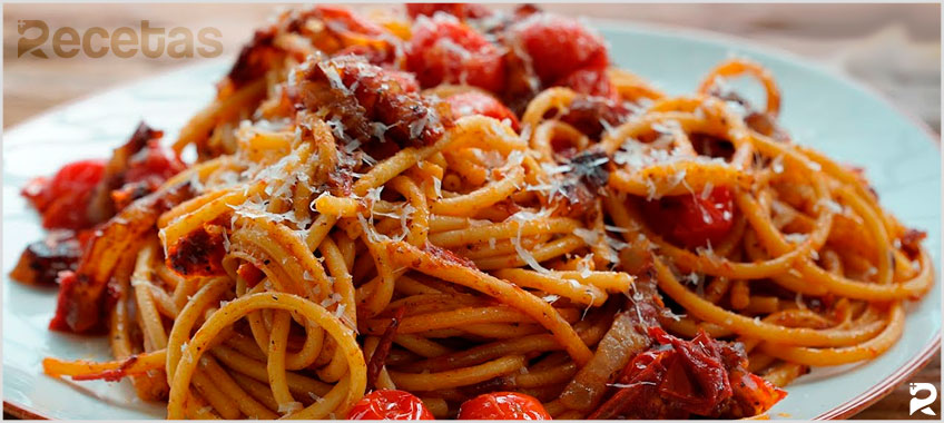 Pasta Amatriciana Tradicional Italiana